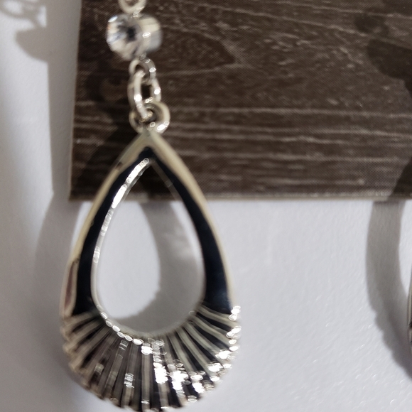 Dainty Silver-tone Crystal Teardrop Dangling Earrings - CUSP by Neiman Marcus - Picture 7 of 11